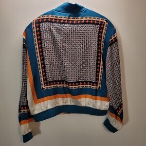 Jiffuny & Do Blue Printed Chiffon Zip Up Top - Size S